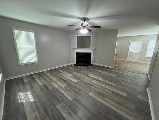 Building Photo - Cute home for rent