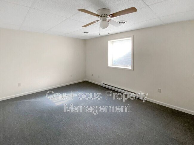 Building Photo - 218 Third Avenue