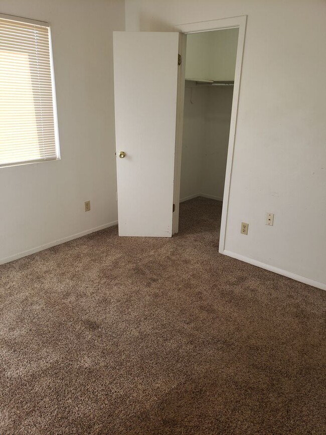 Building Photo - 6729 Pahokee Ct