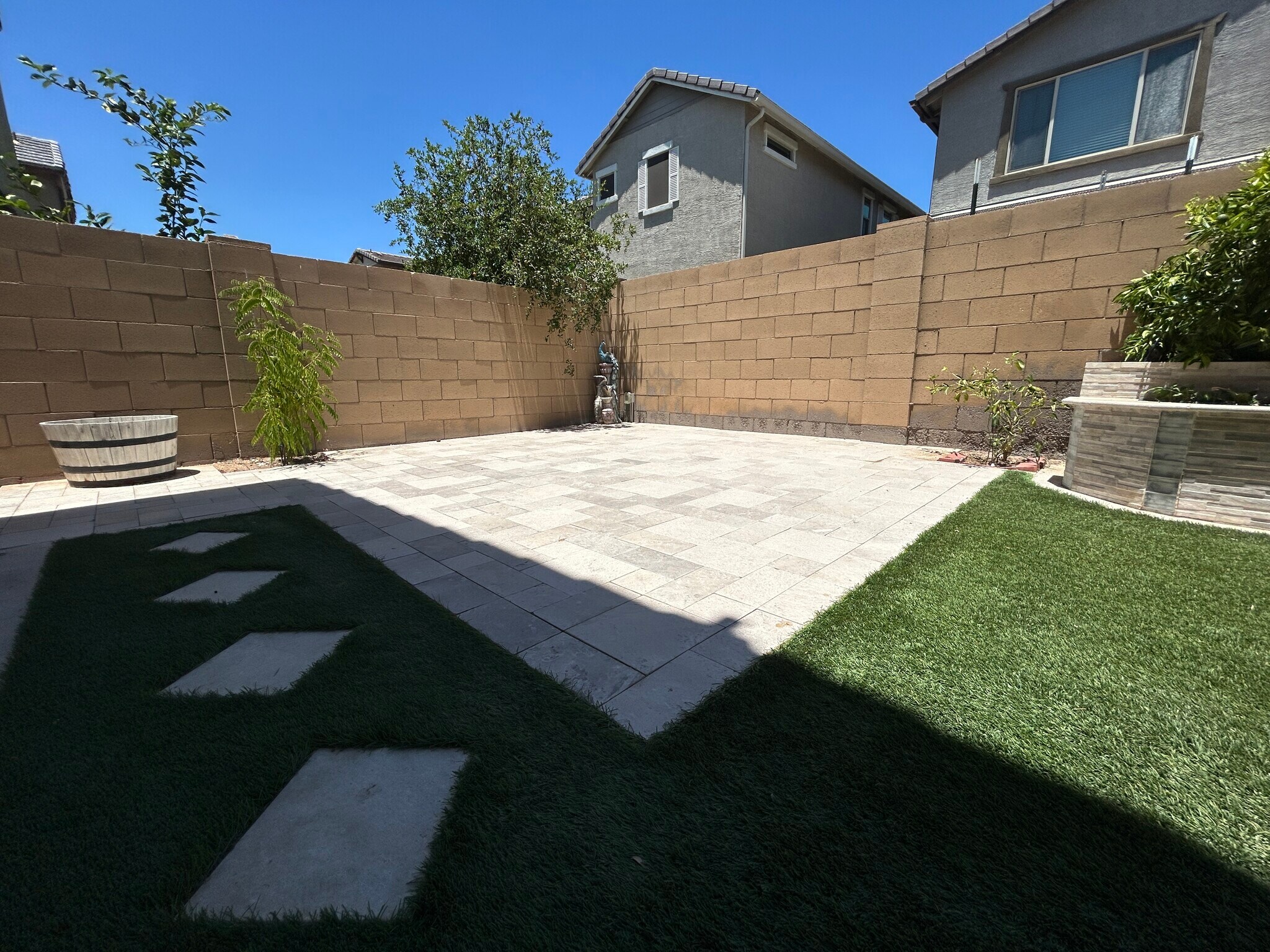 Building Photo - 1146 E Weatherby Way