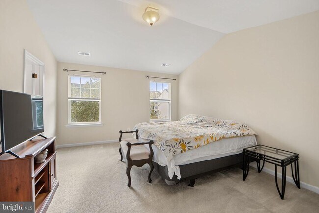 Building Photo - 2210 Mallard Landing Dr