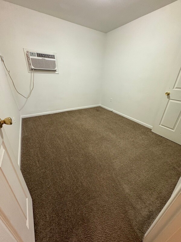 Building Photo - 416 S West St