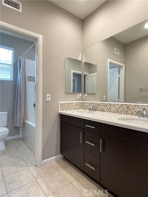 Building Photo - 355 Catalina Way