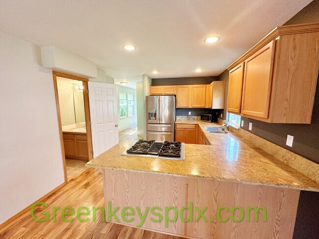 Building Photo - Awesome 3-bedroom 2.5-bathroom house in NE...
