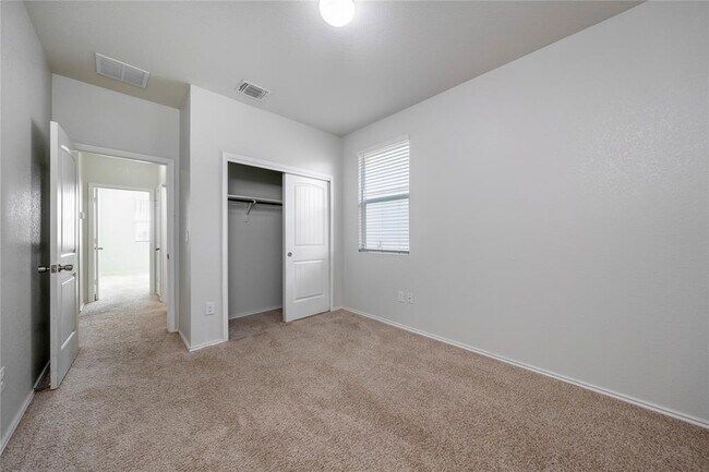 Building Photo - 15106 Kent Justin Dr