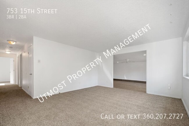 Building Photo - 753 15th St