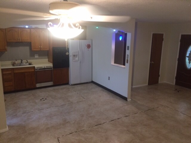 Building Photo - 6309 Marsh Ave NW