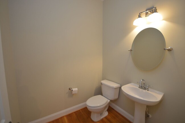 Building Photo - 103 Grande Dr