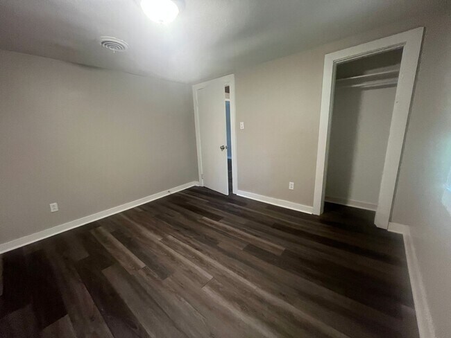 Building Photo - 4 Br 2 Bath Home for rent in NLR