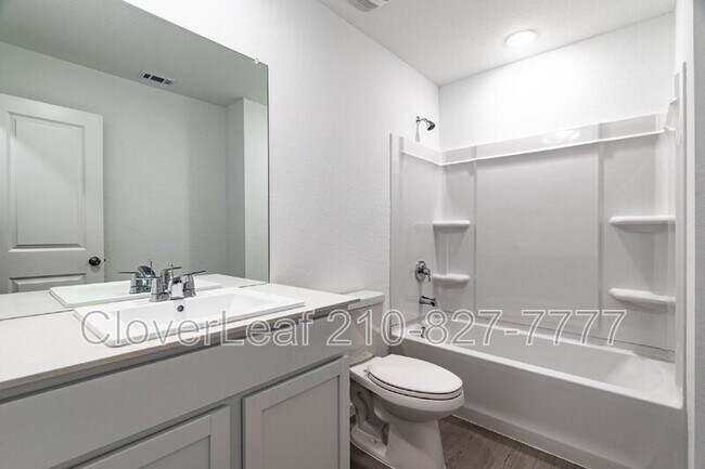 Building Photo - 469 Wolf Crest Blvd