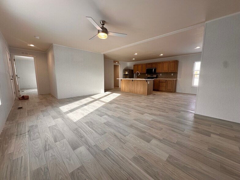 Building Photo - 26 Jubilee St