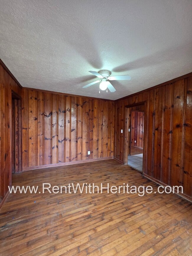 Building Photo - AWESOME RANCH HOME/ TOTAL ELECTRIC /2 LIVINGROOMS / ALMOST HALF ACRE / GREAT LOCATION/ POPULAR BR...