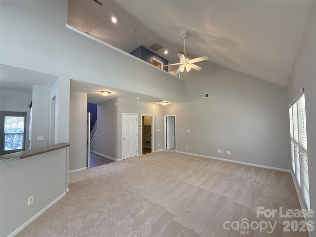 Building Photo - 2140 Pineapple Ct