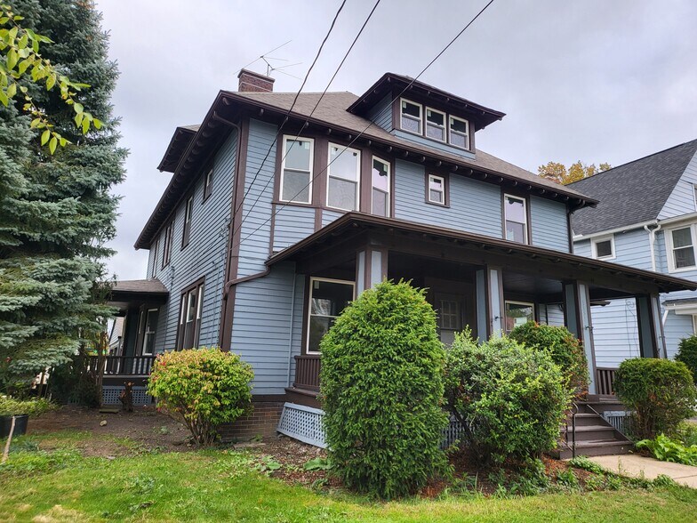 Building Photo - 1551 Alameda Ave