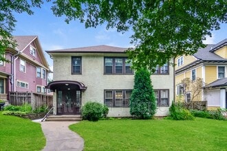 Building Photo - 969 St Clair Ave