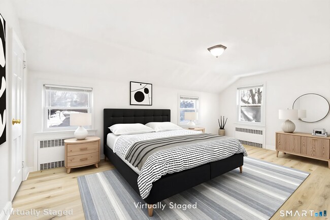 Building Photo - 783 Quaker Ln S