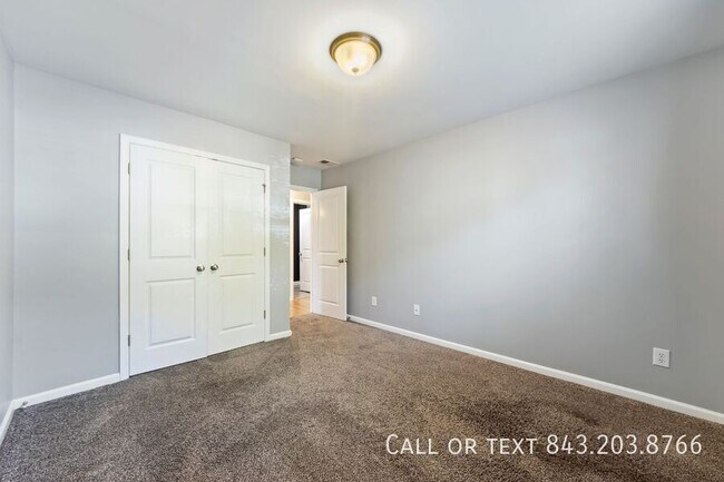 Building Photo - 341 Drayton Pl Dr