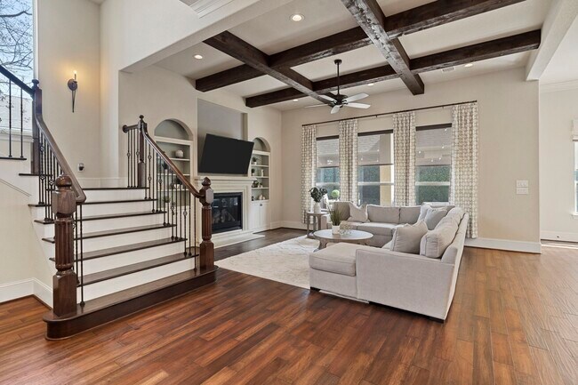 Building Photo - 622 Pink Azalea Trail