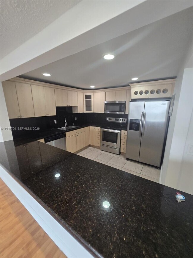 Building Photo - 13499 Biscayne Blvd