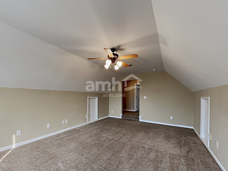 Building Photo - 3003 Hope Cir