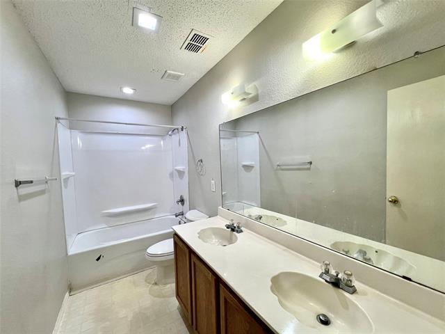 Building Photo - 3110 Westview Dr