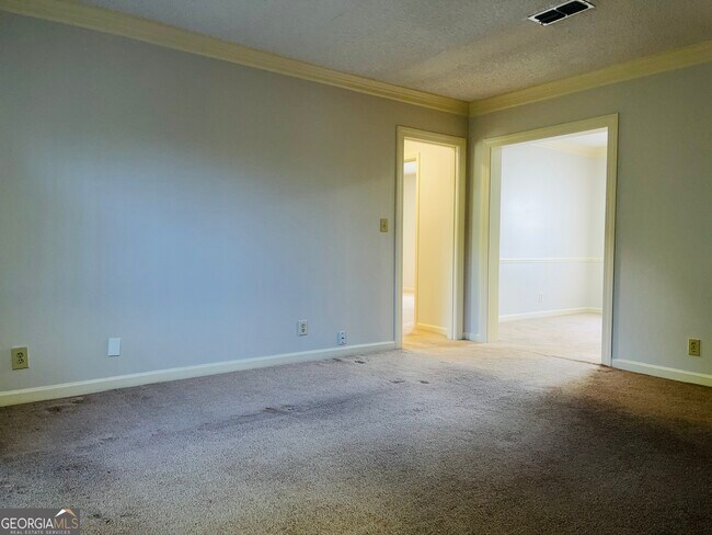 Building Photo - 207 Harwell Ave