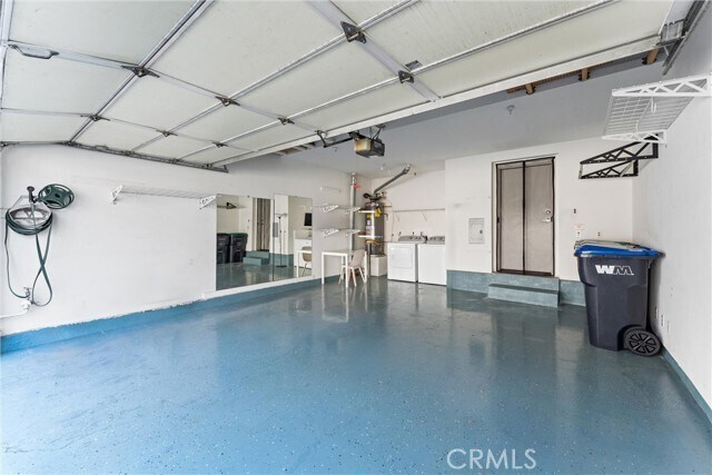Building Photo - 2802 Ladrillo Aisle