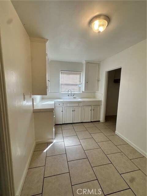 Building Photo - 111 E Moneta Ave