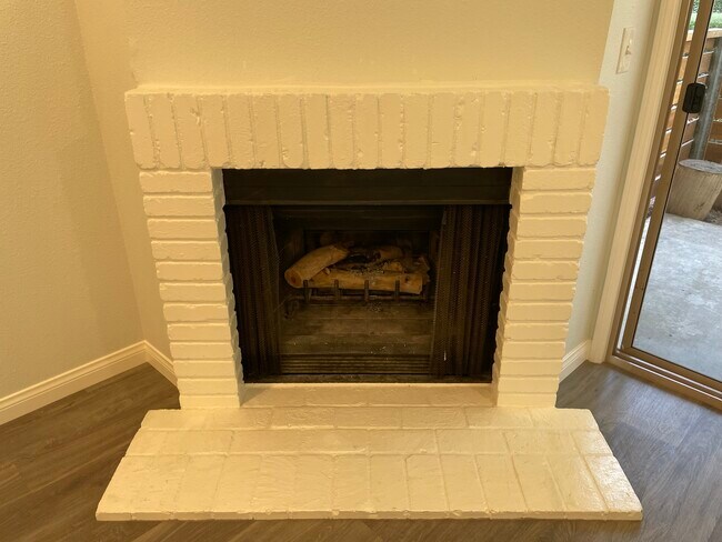 Building Photo - 1810 S El Camino Real