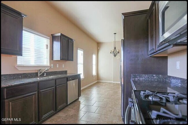 Building Photo - 3642 Grand Bahamas Dr