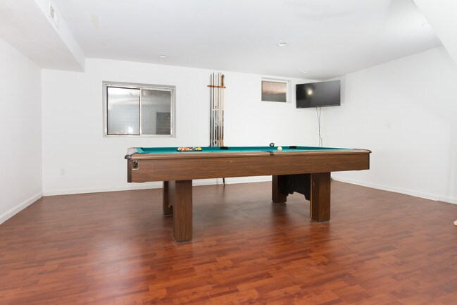 Building Photo - 707 Lions Gate Ln