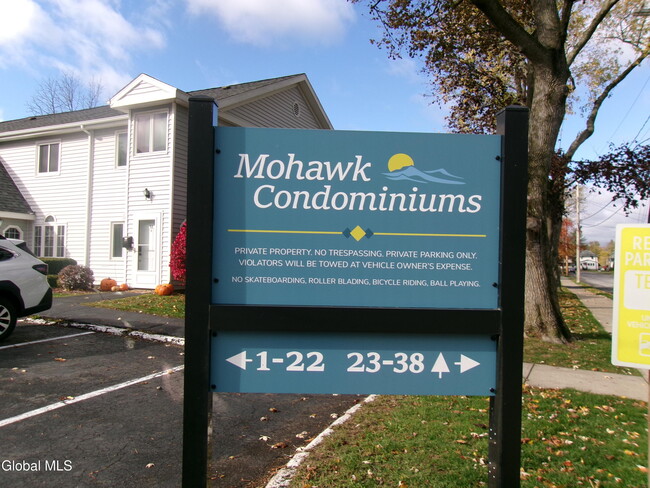 Building Photo - 222 S Ten Broeck St