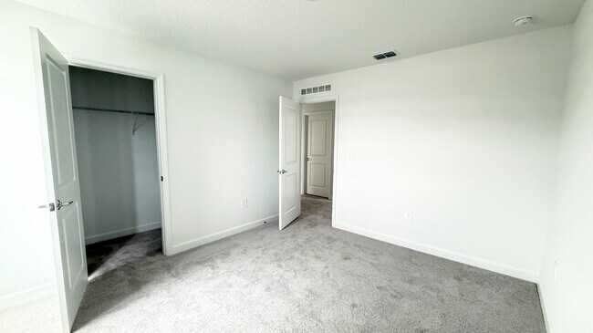 Building Photo - 5103 BRIDGEHAVEN Rd