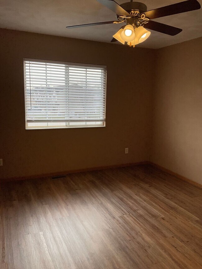 Building Photo - 119 Northtowne St