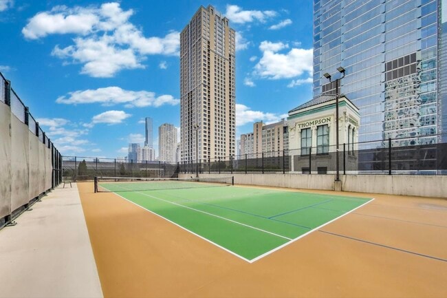 Building Photo - 345 N La Salle Dr