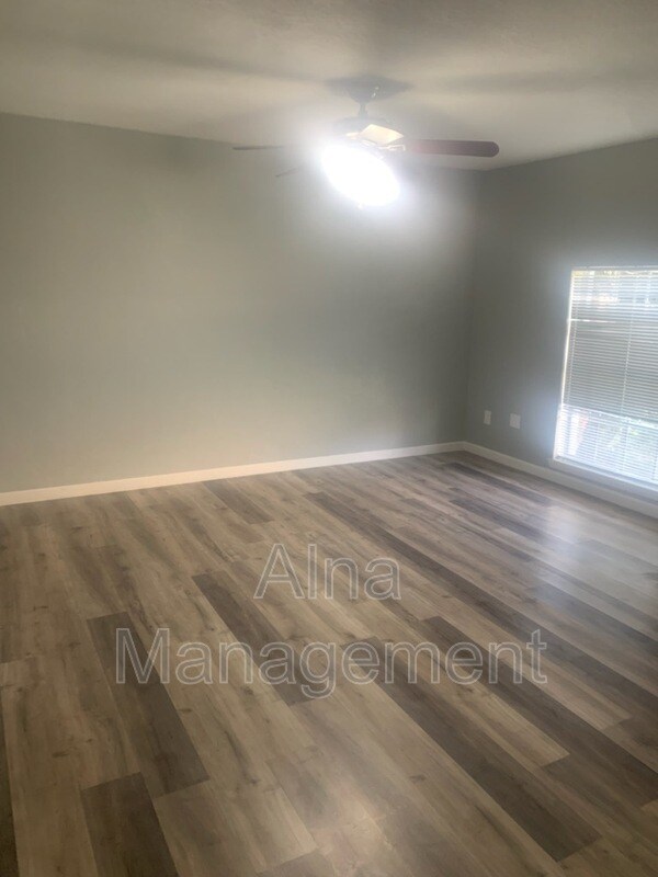 Building Photo - 80 E Mountain Creek Dr