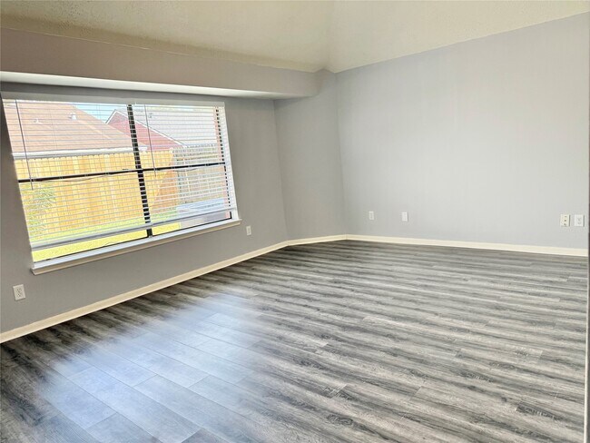 Building Photo - 4411 Ireland Ln