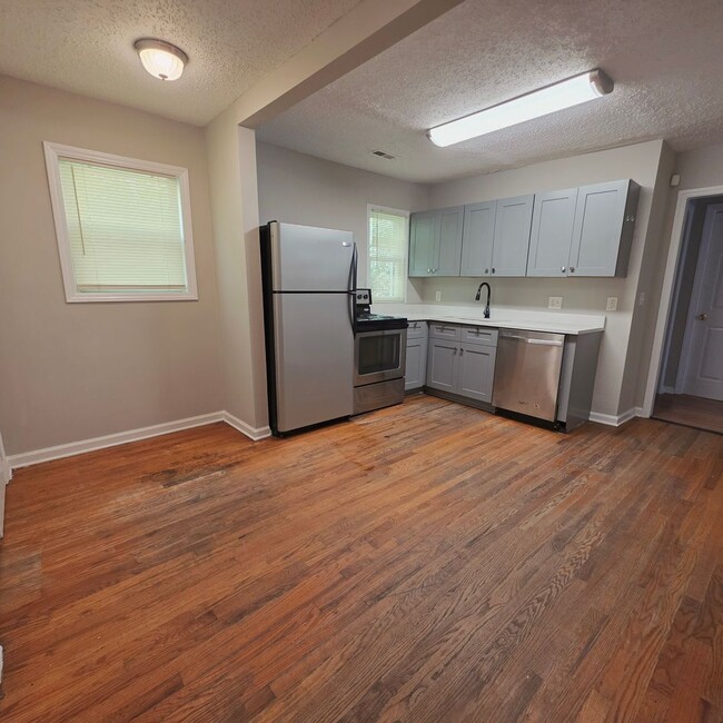 Building Photo - Cozy Home 4 Bed in Druid Hills