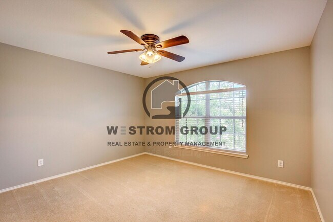 Building Photo - 15628 Landing Creek Ln