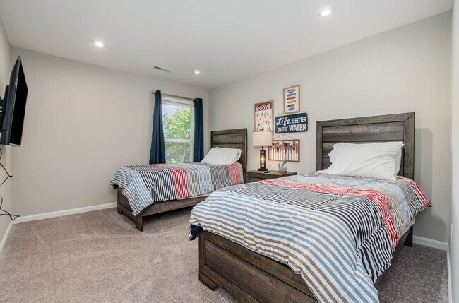 Building Photo - Fully Furnished Luxury Corporate Rental - Brand New Construciton