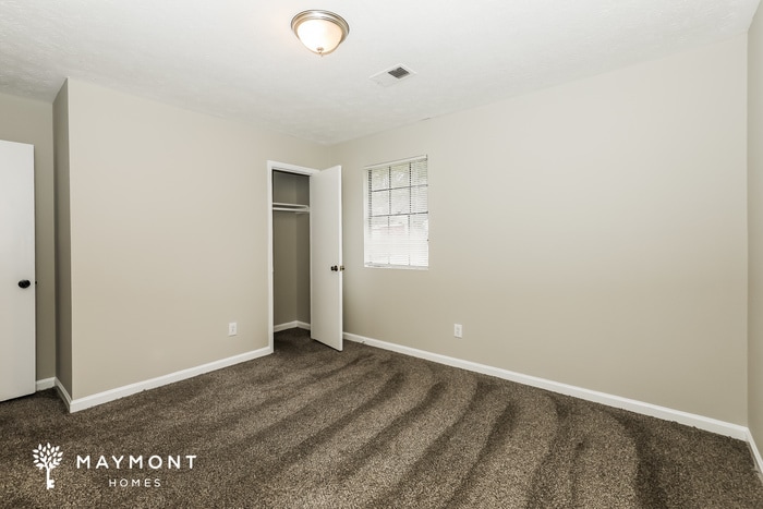 Building Photo - 9370 Woodloop Ct