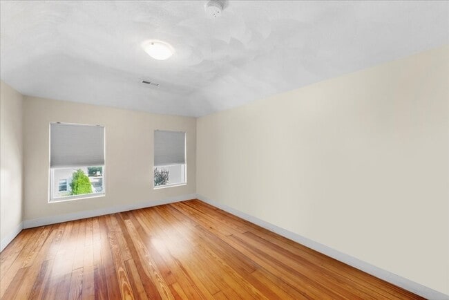 Building Photo - 49 Massasoit Ave