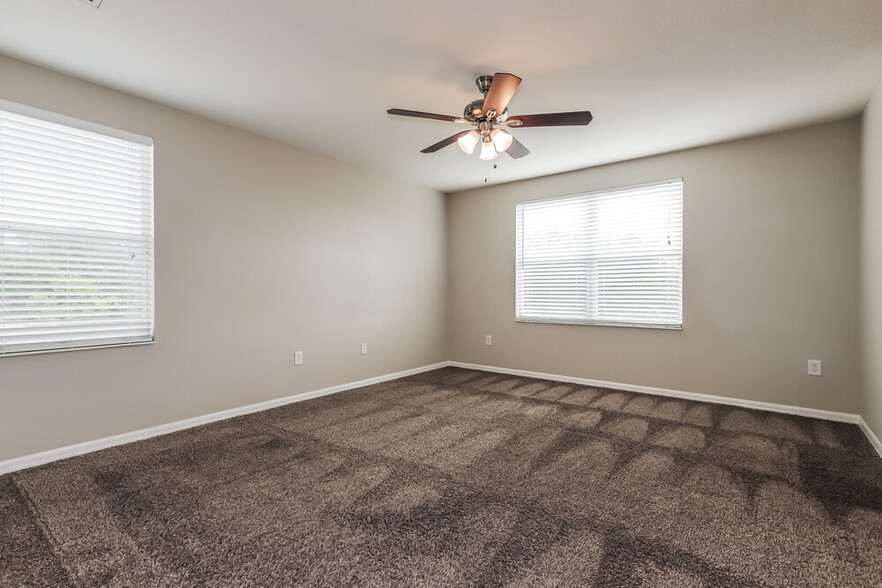 Building Photo - 1119 Windton Oak Dr