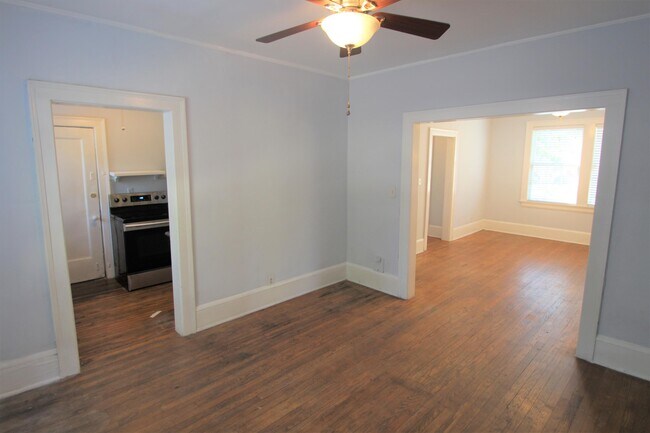 Building Photo - 1025 Goodwin St