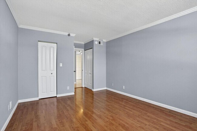 Building Photo - 1500 N Ocean Blvd