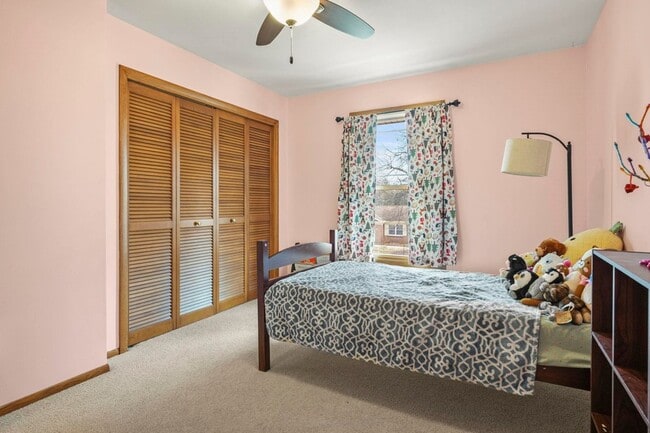 Building Photo - 310 Yosemite Trail