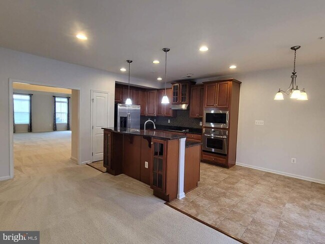 Building Photo - 434 Parkview Ave