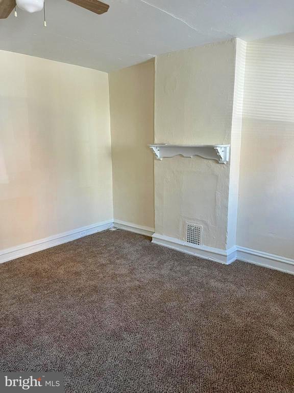 Building Photo - 145 Levering St