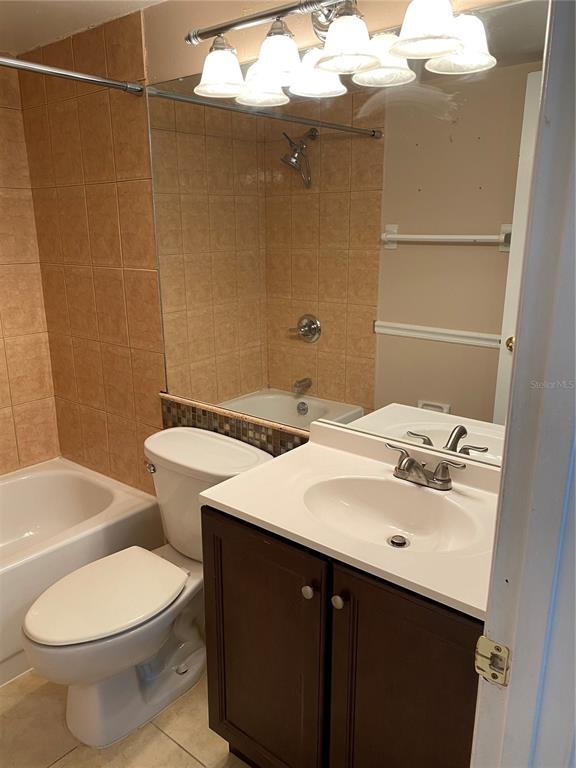 Building Photo - 225 Caryl Way