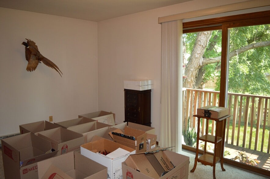 Building Photo - 554 Seminole Way